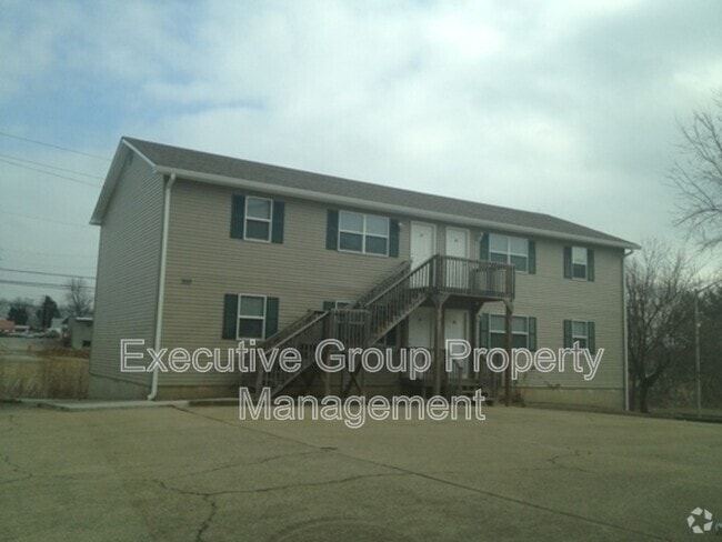 Building Photo - 355 Elmwood Dr Rental