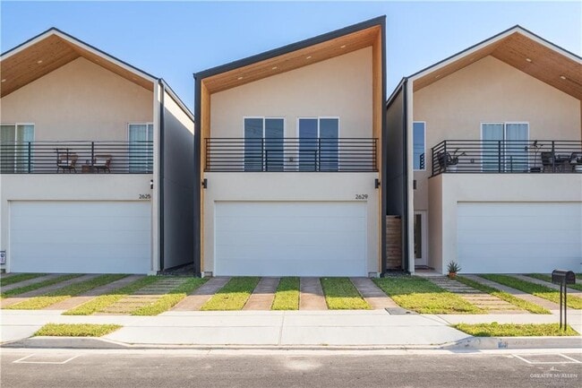 Building Photo - 25 Warbler Ave