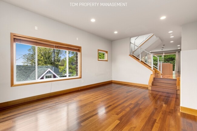 Photo - 4012 23rd Ave SW