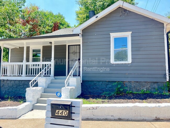 Building Photo - 440 Roy St SW