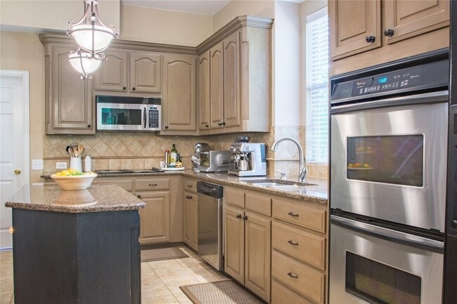 Photo - 4504 Narrow Brook Dr