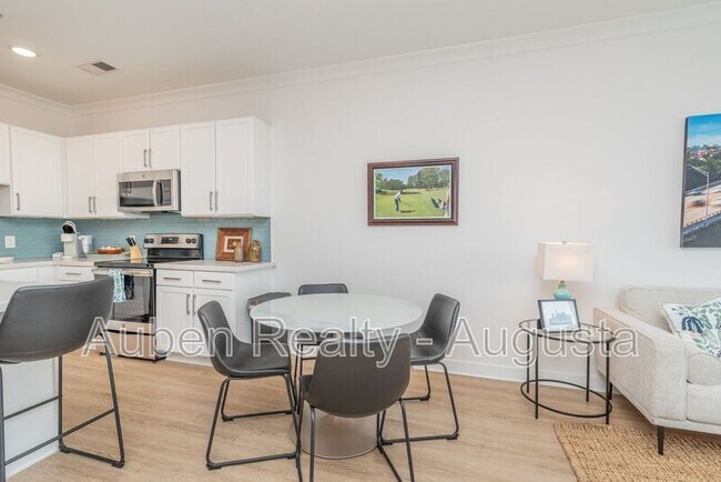 Photo - 111 Railroad Ave