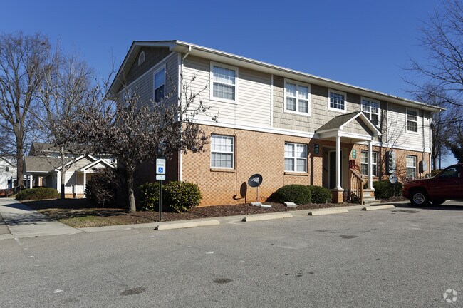 Photo - Gregory Oaks Apartments