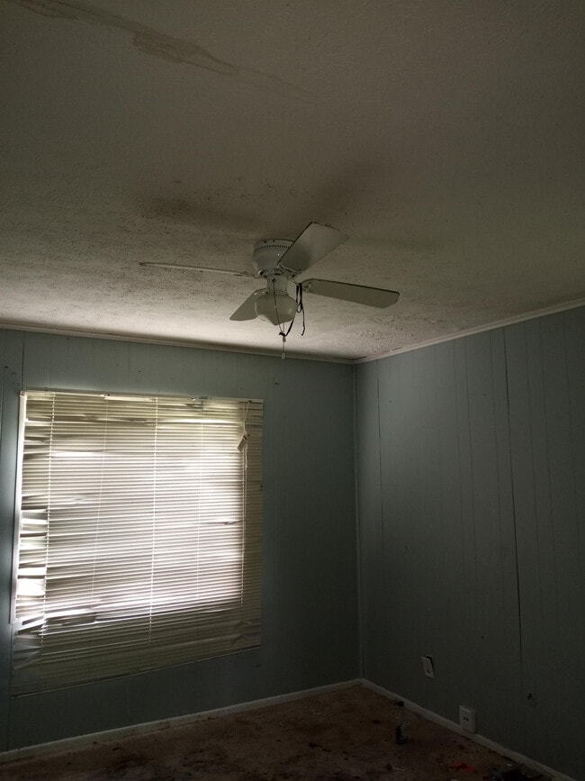 Photo - 304 Lawrence Rd