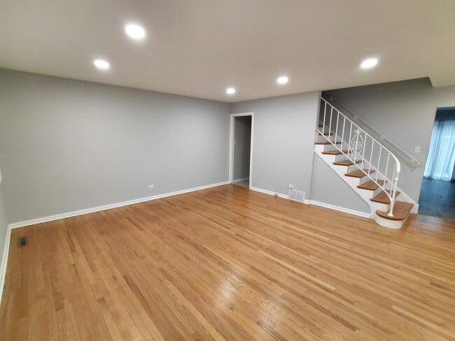 Photo - 2021 Walters Ave