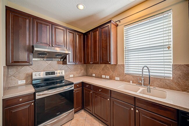 Photo - 219 Autumn Creek Ln