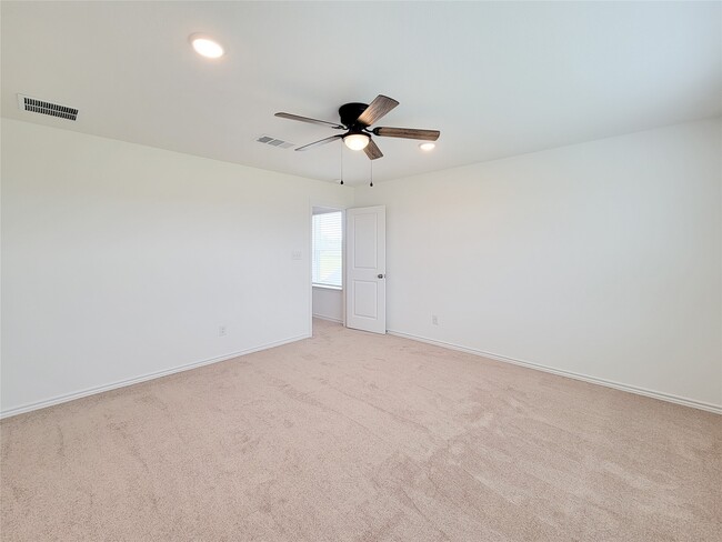 Building Photo - 166 Longhorn Run Dr Rental