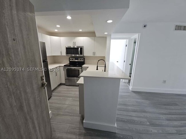 8101 Crespi Blvd Unit 402