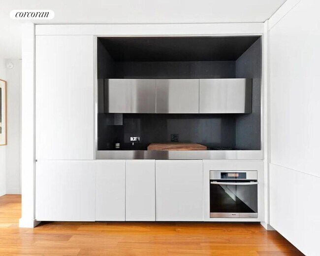 Photo - 15 S William St