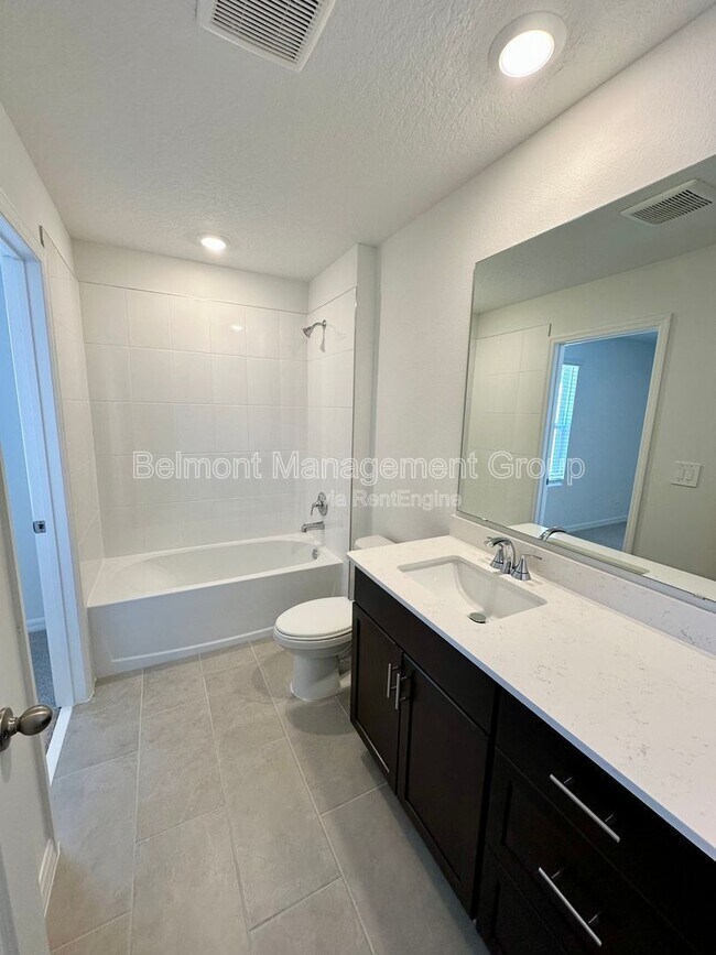 Photo - 1122 Bradford Pk Dr