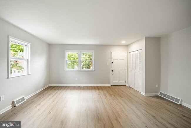 Photo - 61 Pennsylvania Ave