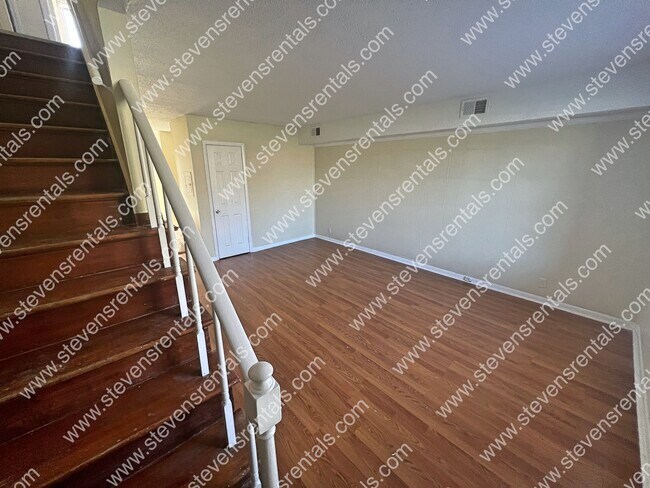 Photo - 441 Harding Pl Unit C5