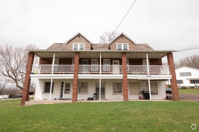 Building Photo - 1363 Frankstown Rd Rental