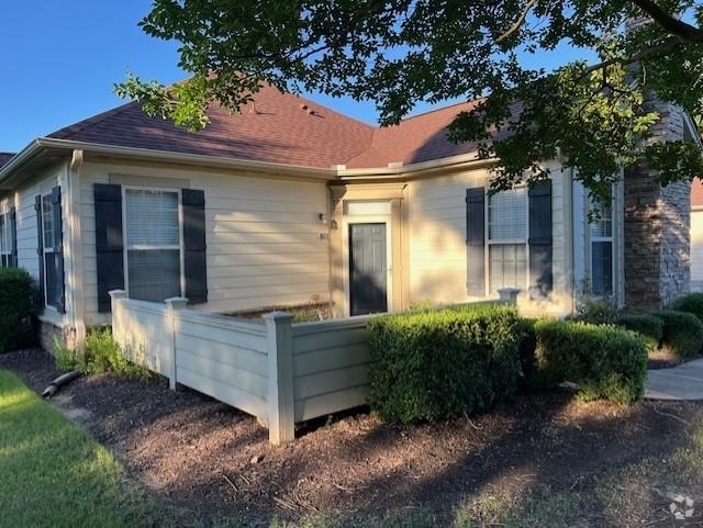 Building Photo - 1683 W Southfield Cir Rental