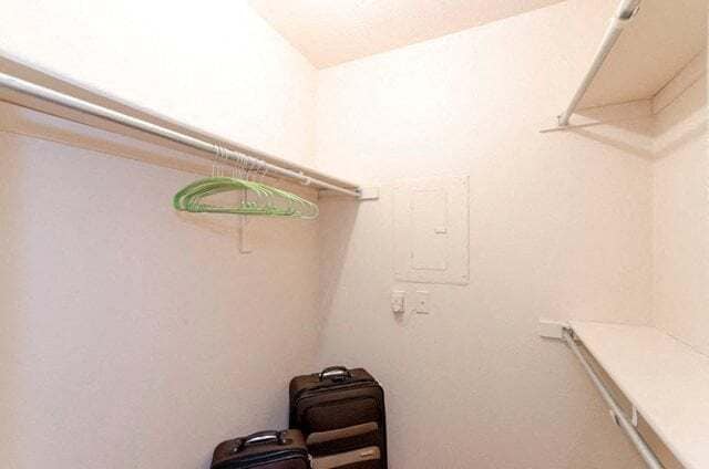Spacious Closets with Ample Vertical Storage Space