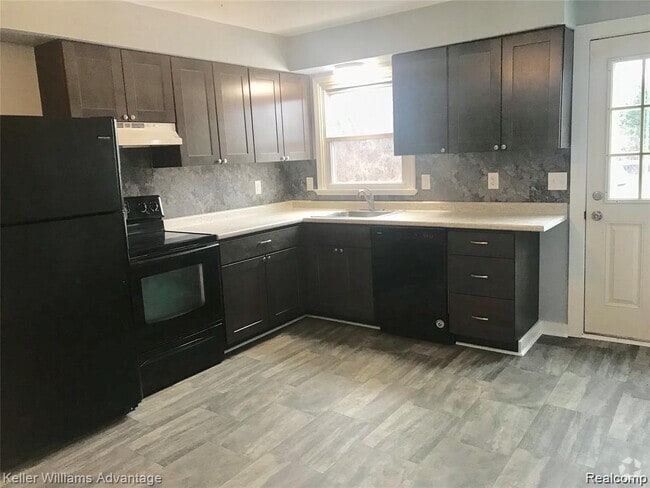 Building Photo - 3373 Van Dyke Rd Unit #1 Rental