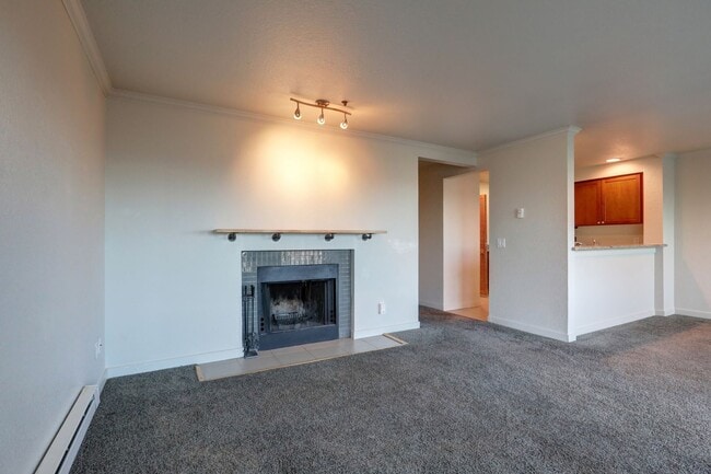 Photo - 2 Bedroom/1 Bath Luxury Beacon Hill Condo, Perfect Location!! Unit C304