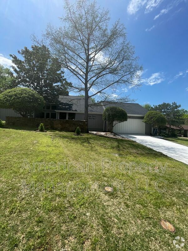 Building Photo - 6704 S Oswego Ave Rental