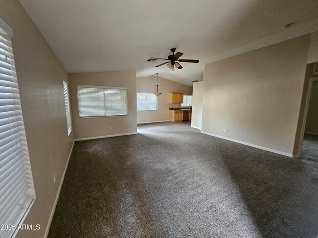 Photo - 842 E Impreria St