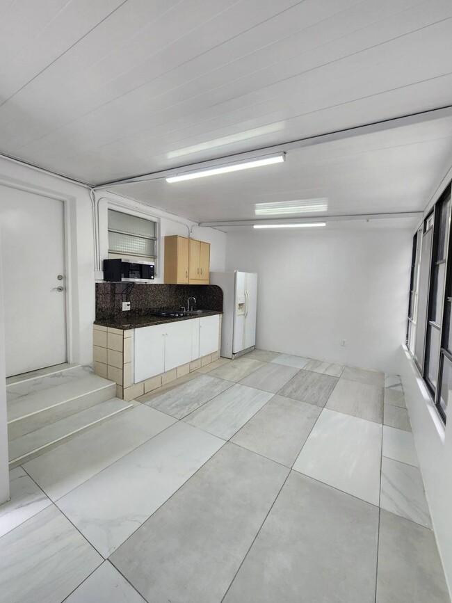 Photo - 4100 NW 5th St