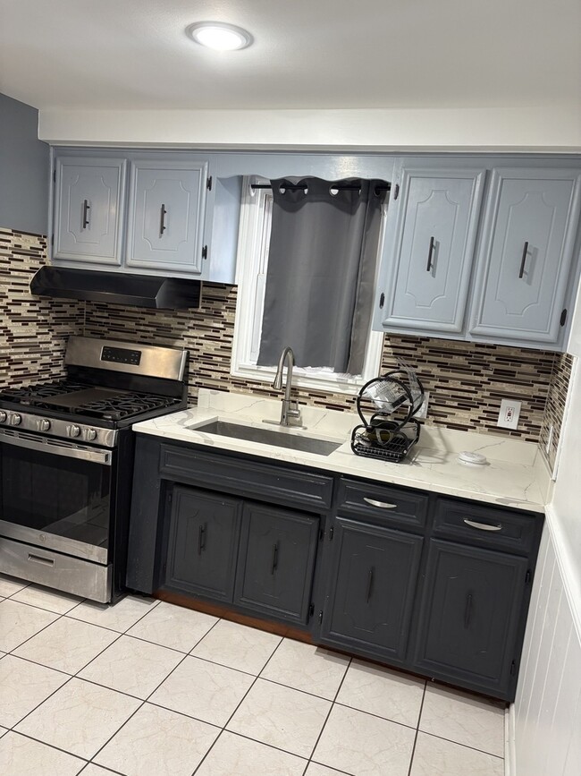 Photo - 9607 Merrimac Ave