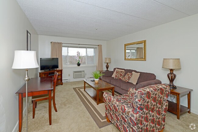 J.E. Furnished Apartments of Quincy