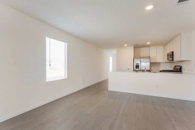 Photo - 1867 Musk Rose