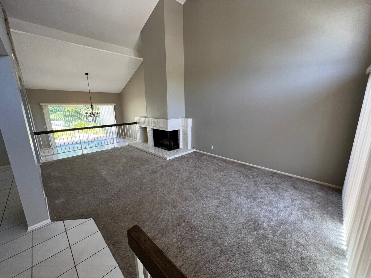 Photo - 633 N Buttonbush Trl