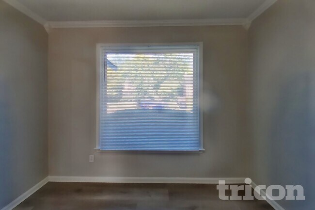 Photo - 112 Hedgefield Rd