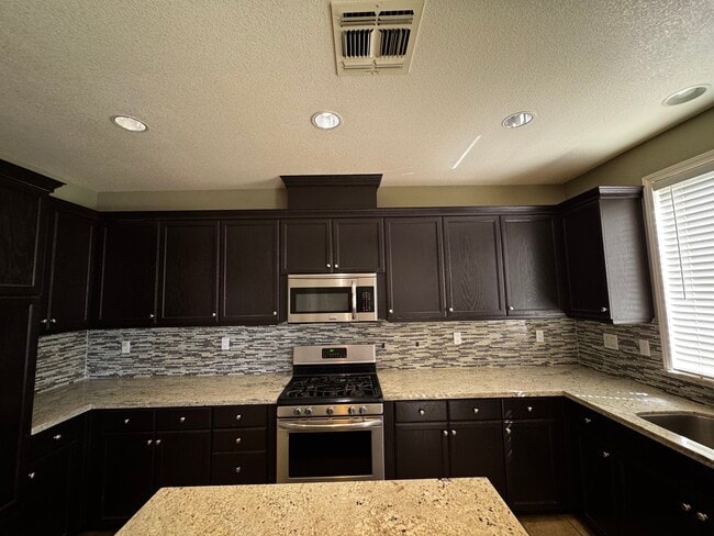 Photo - 5566 Frenchpark Ct Unit 1