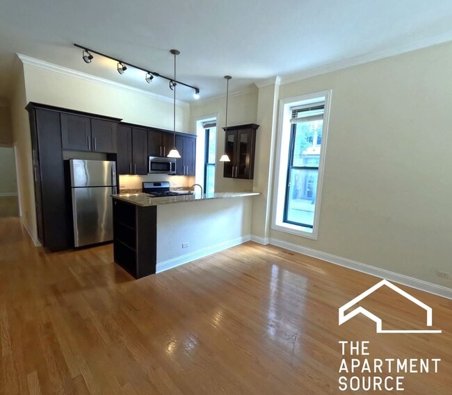 Building Photo - 851 N La Salle Dr Unit 1S