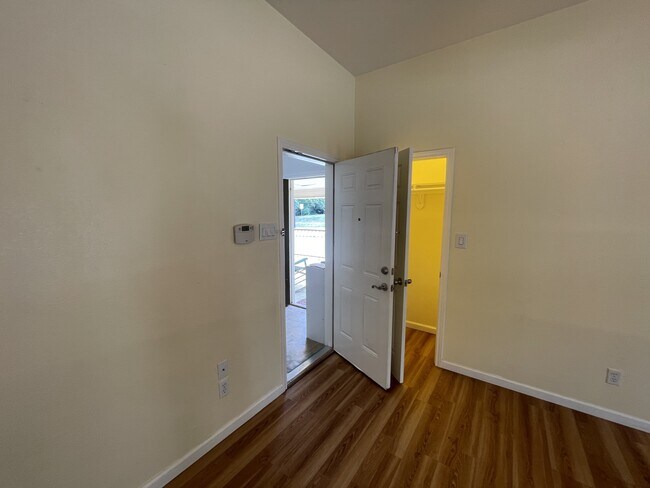 Photo - 424 Fry St Unidad A