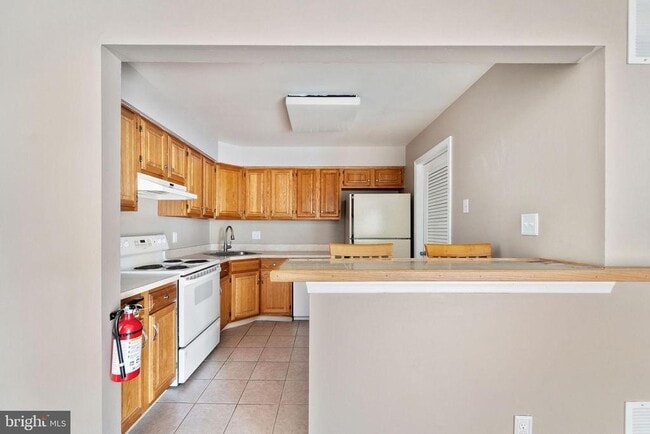 Photo - 19 Canterbury Ct