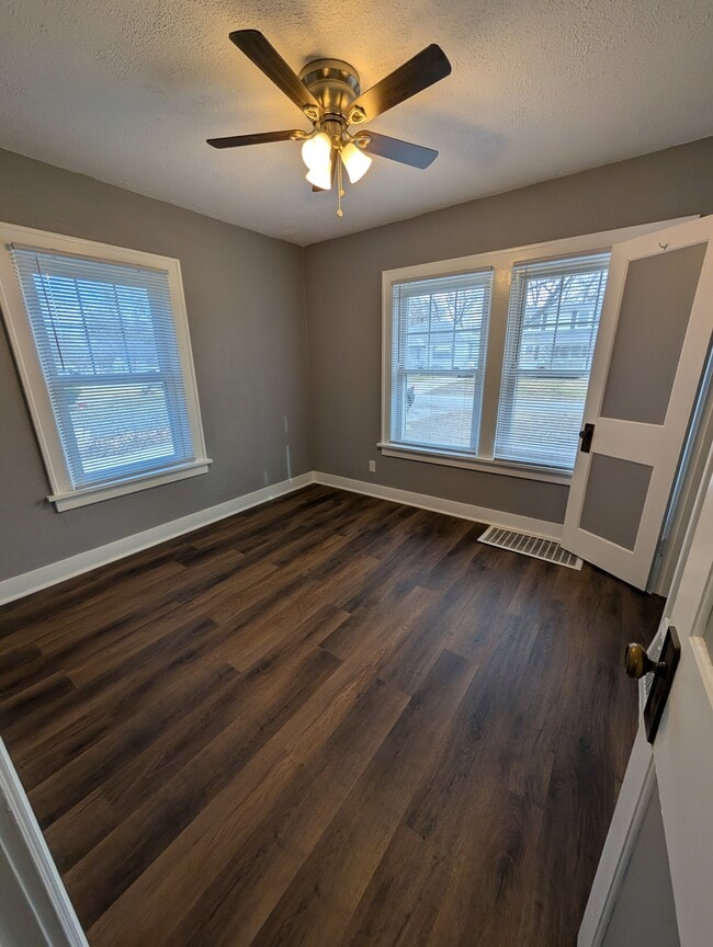 Photo - 1029 SW Webster Ave