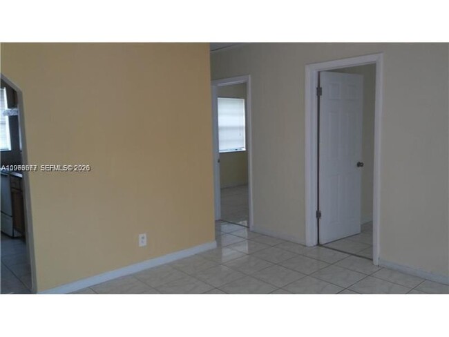 Photo - 1013 Foster Rd Unidad 1