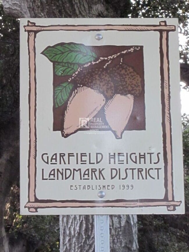 Photo - 172 E Claremont St