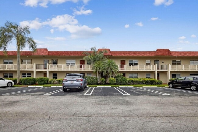 Photo - 5 Abbey Ln Unit 204