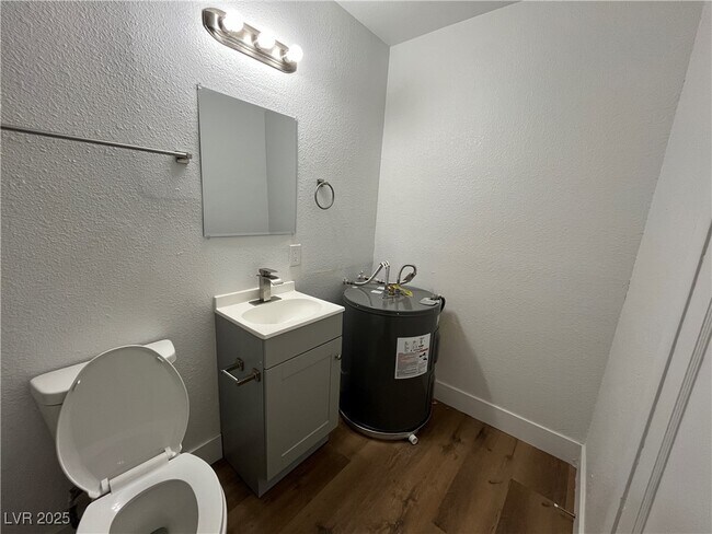 Photo - 222 S 10th St