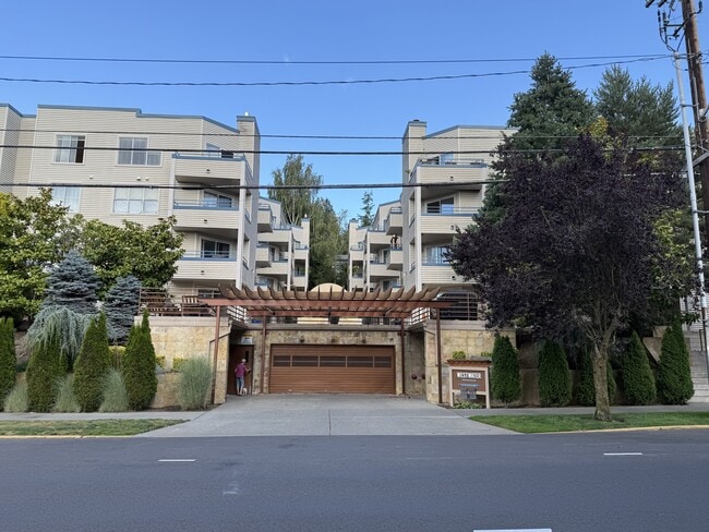 Building Photo - 6960 California Ave SW Unit A103