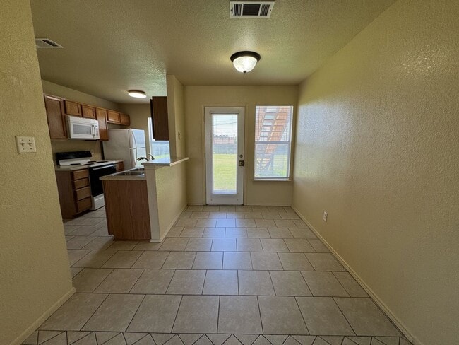 Photo - 5702 Greengate Dr Unit A