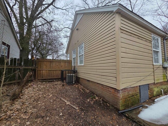 Photo - 3458 Radford Rd