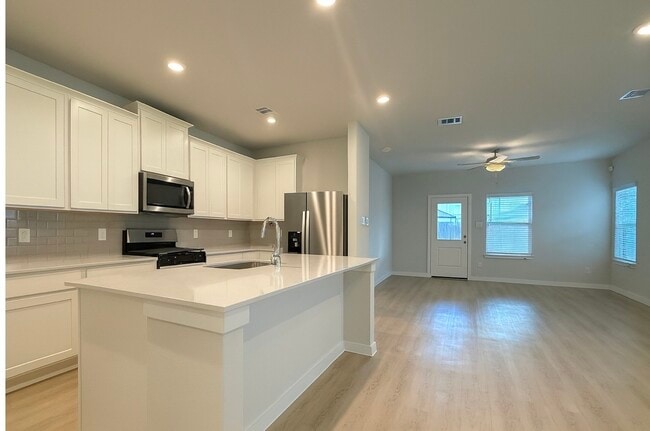 Photo - 3914 Flora Fld Dr