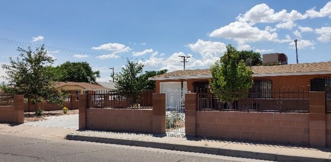 Photo - 1149 Carlos Rey Cir SW House