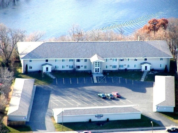 Building Photo - Water's Edge Apartments