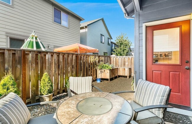 Photo - 2833 25th Ave