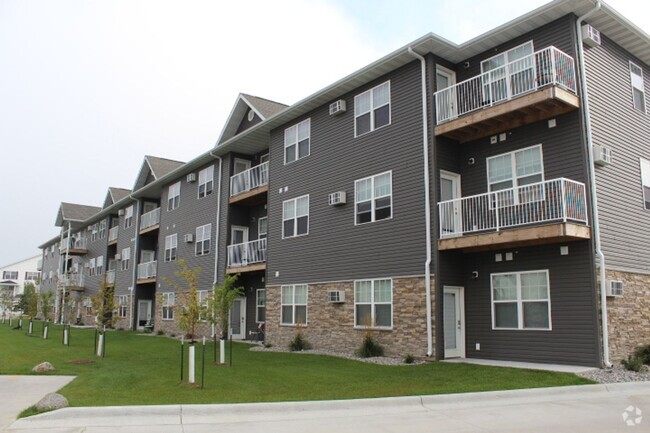 Building Photo - 1 Bed 1 Bath Apartment Unit 108