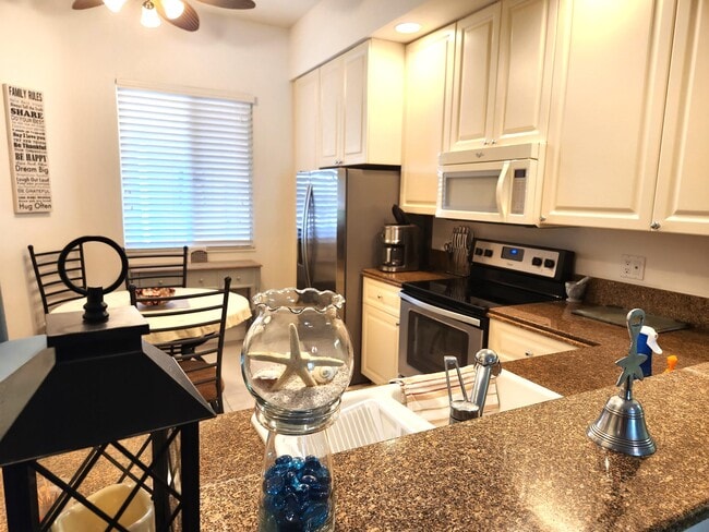Photo - 1 Harbour Isle Dr E Unit 104