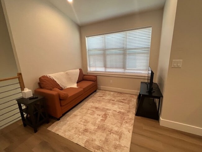 Photo - 105 Park Ave Unit 2