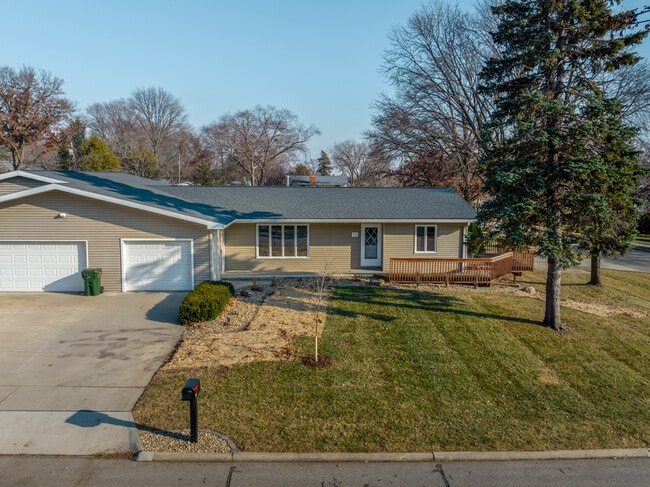 Photo - 318 Highland Dr