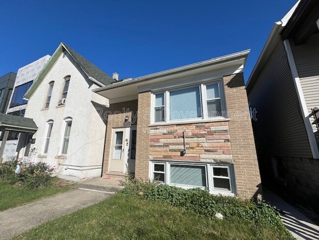 Building Photo - 1233 Kenilworth Ave Unit 1